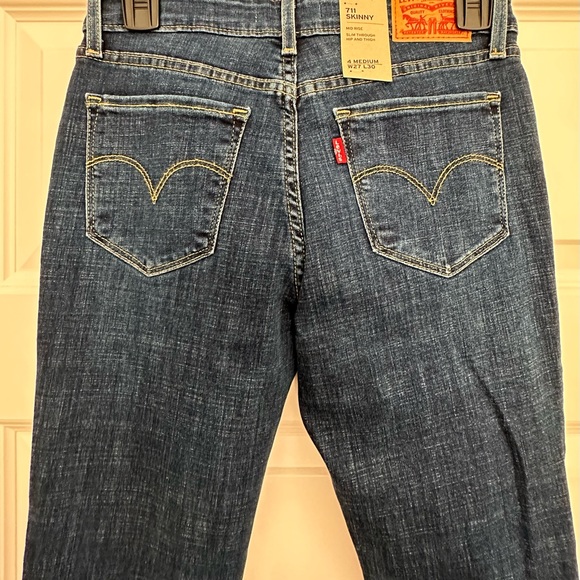 NWT Levi’s 712 Skinny Jeans - Picture 4 of 4